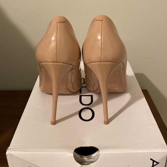 Aldo Stessy Patent Leather shoes (Size 5) - Picture 2 of 4